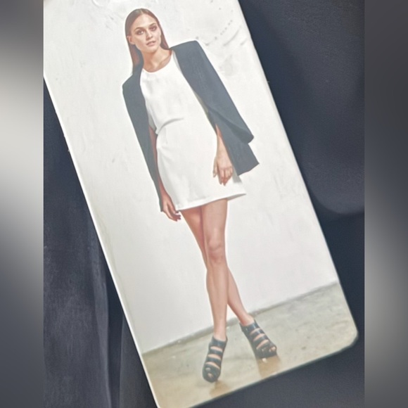 State of Being Amphora Dahlia Cape - Picture 2 of 6